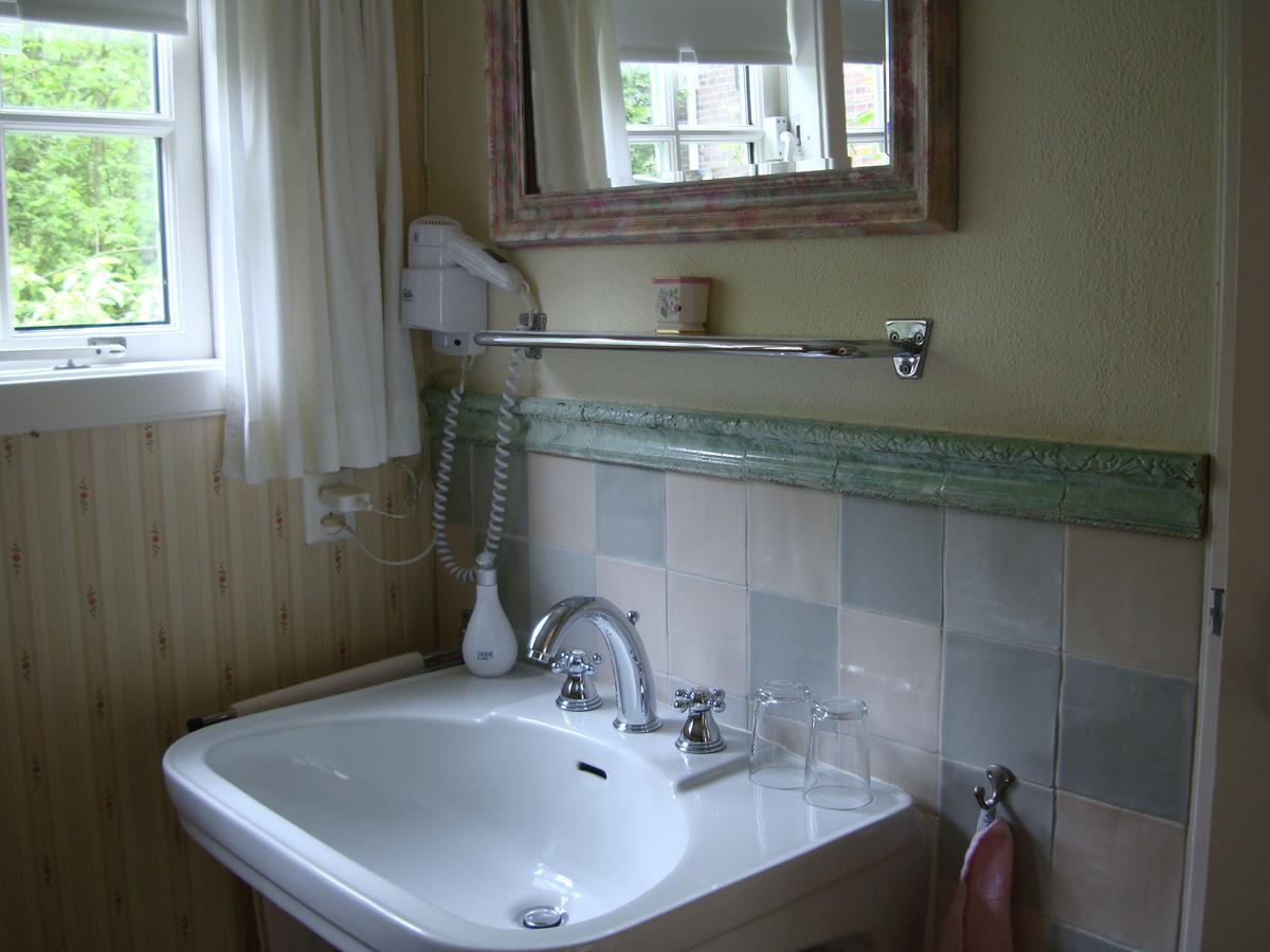 B&B Hotel California Wichmond Eksteriør billede